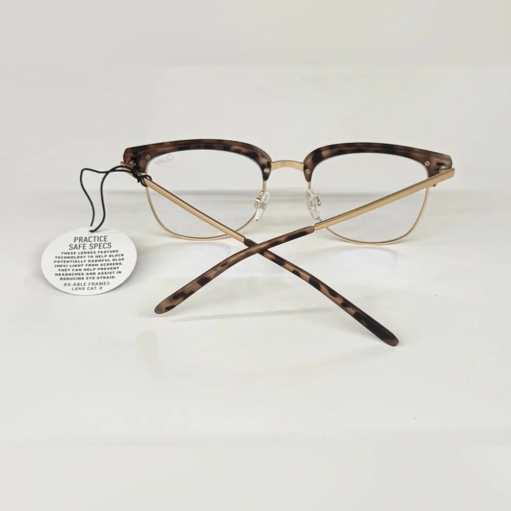 QUAY AUSTRALIA Evasive Sunglasses Tort blue light NWT/ CASE
